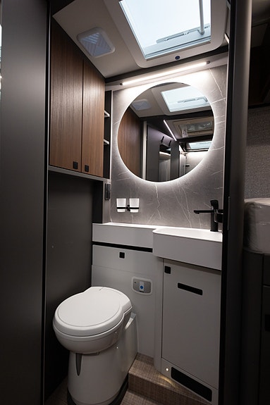 Hymer B-MC-T 680 | Alde | dobbel bunn | solcelle&lithium; 20 of 30