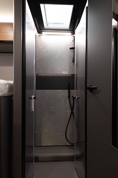 Hymer B-MC-T 680 | Alde | dobbel bunn | solcelle&lithium; 21 of 30