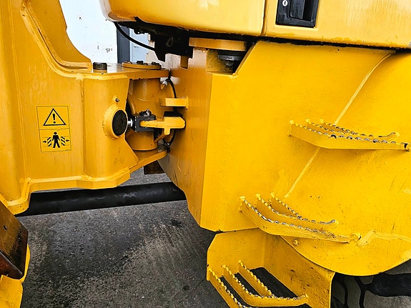 Volvo L45B-TP, 2001 Mod, 7164 timer, hydrauliske pallegafler, BM/HK-feste 21 of 30