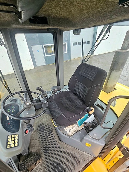 Volvo L45B-TP, 2001 Mod, 7164 timer, hydrauliske pallegafler, BM/HK-feste 22 of 30