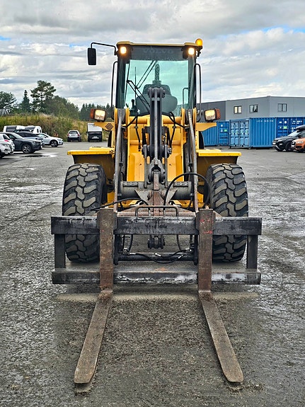 Volvo L45B-TP, 2001 Mod, 7164 timer, hydrauliske pallegafler, BM/HK-feste 8 of 30