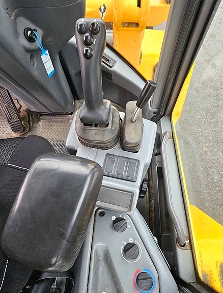 Volvo L45B-TP, 2001 Mod, 7164 timer, hydrauliske pallegafler, BM/HK-feste 24 of 30