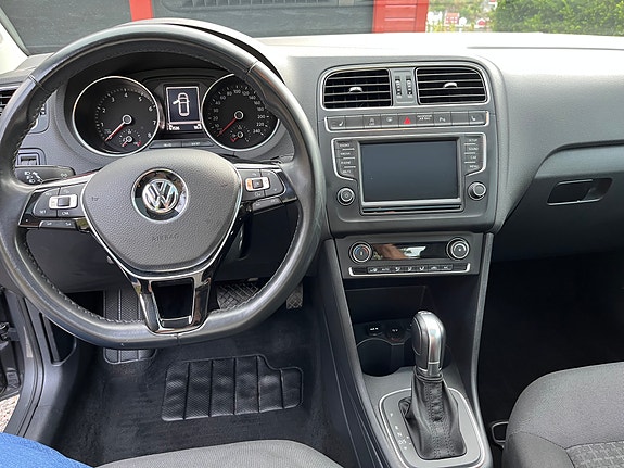 Volkswagen Polo 8 of 16
