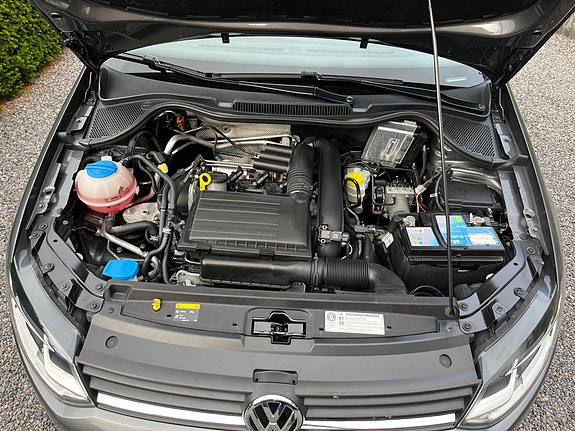Volkswagen Polo 12 of 16