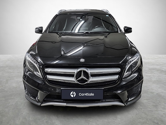 Mercedes-Benz GLA180 8 of 30