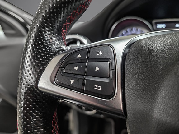 Mercedes-Benz GLA180 20 of 30