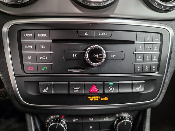Mercedes-Benz GLA180 27 of 30