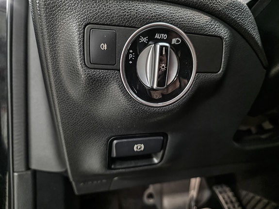 Mercedes-Benz GLA180 13 of 30
