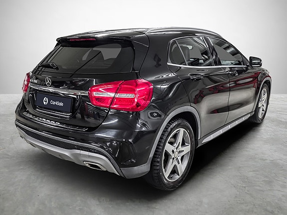 Mercedes-Benz GLA180 5 of 30
