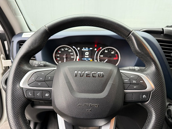 Iveco 12 of 19