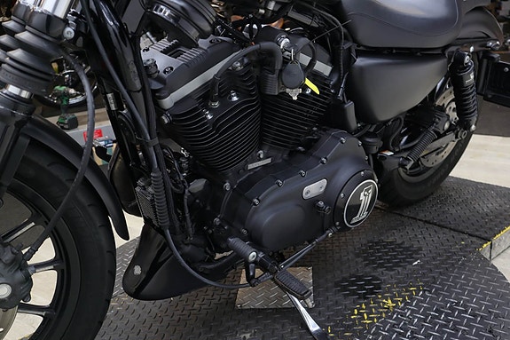 Harley-Davidson Iron 2 of 13