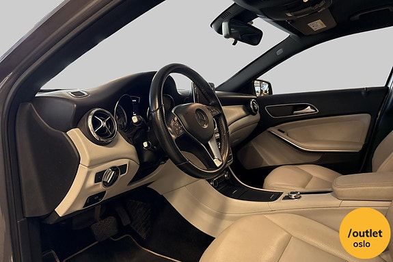 Mercedes-Benz GLA220 13 of 22