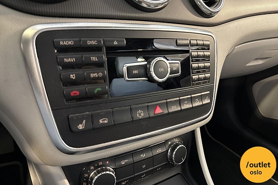 Mercedes-Benz GLA220 16 of 22