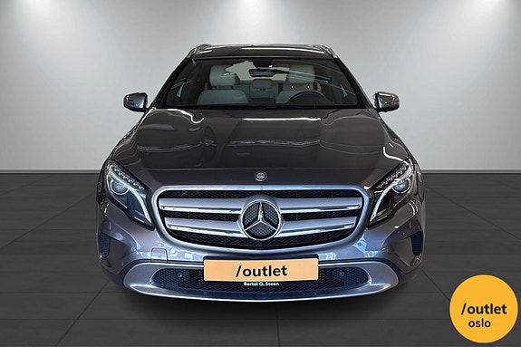 Mercedes-Benz GLA220 10 of 22