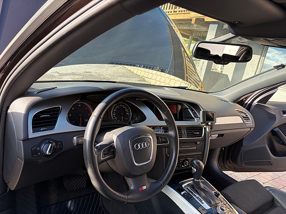 Audi A4 13 of 30