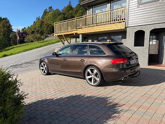 Audi A4 6 of 30