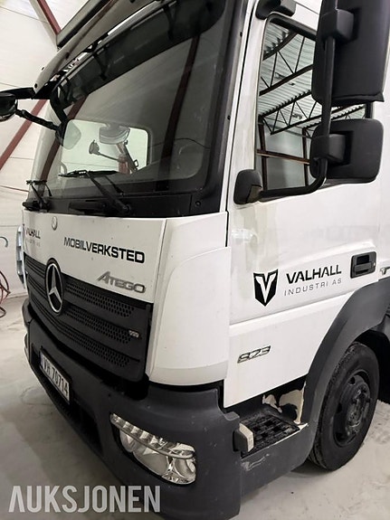 Mercedes-Benz ATEGO 4 of 9