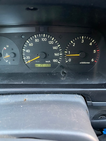 Toyota HiAce 15 of 16