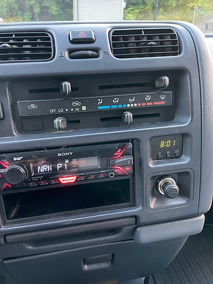 Toyota HiAce 16 of 16