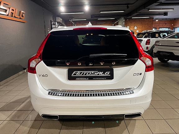 Volvo V60 12 of 29