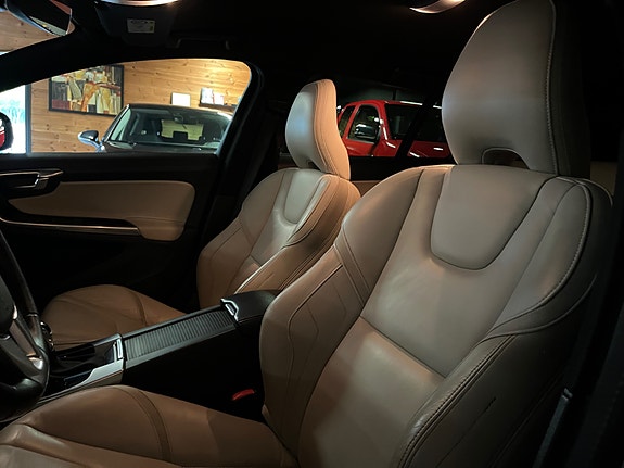 Volvo V60 20 of 29