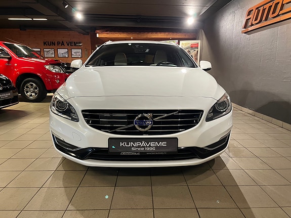 Volvo V60 4 of 29