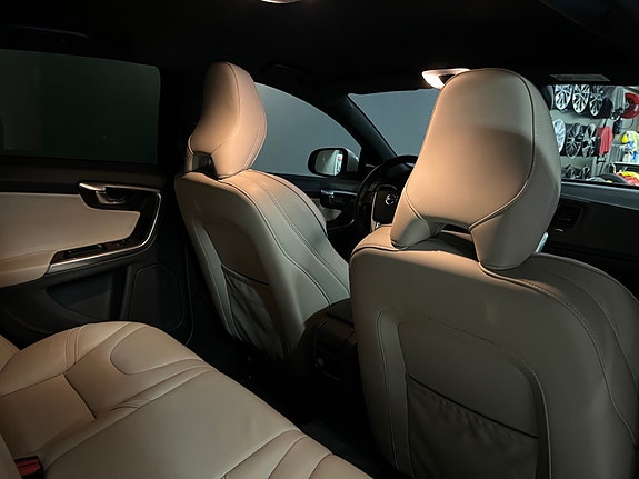 Volvo V60 26 of 29