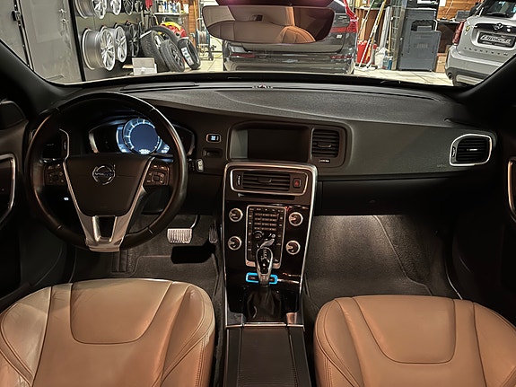 Volvo V60 16 of 29