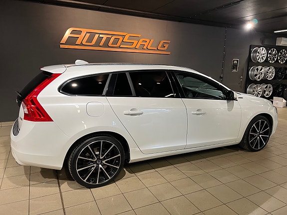 Volvo V60 9 of 29