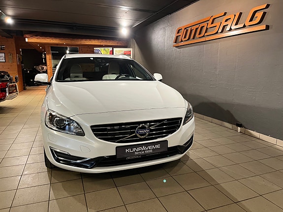 Volvo V60 3 of 29