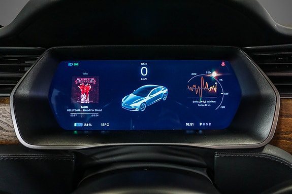 Tesla Model S 14 of 30