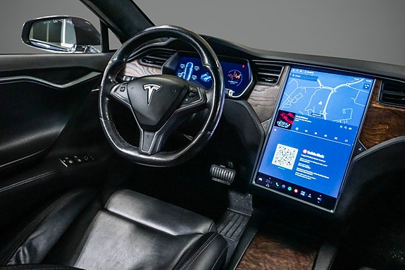 Tesla Model S 19 of 30