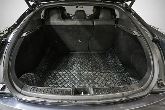 Tesla Model S 28 of 30