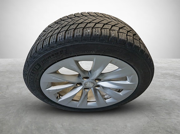 Tesla Model S 30 of 30
