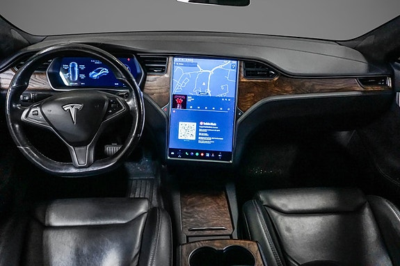 Tesla Model S 12 of 30
