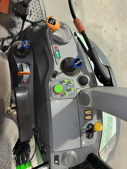 Deutz Fahr AGROTRON K 410 9 of 13