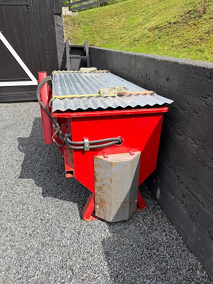 Massey Ferguson 265, med Dalen snøfres og Tokvam strøkasse 18 of 21