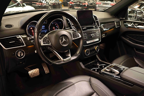 Mercedes-Benz GLS350 d 27 of 30