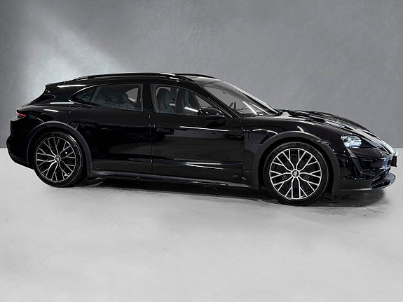 Porsche Taycan 2 of 30