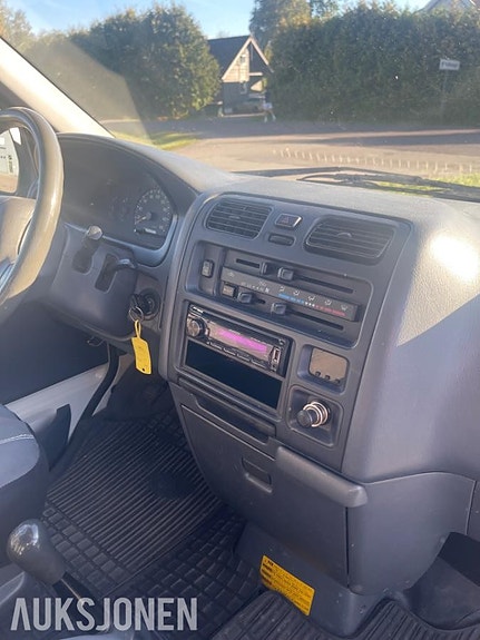 Toyota HiAce 14 of 30