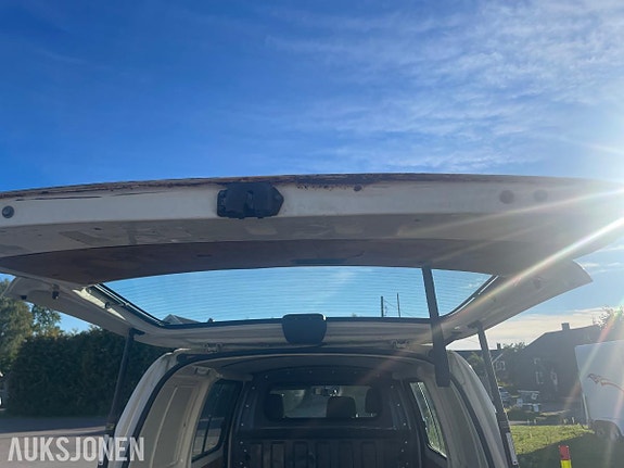 Toyota HiAce 20 of 30