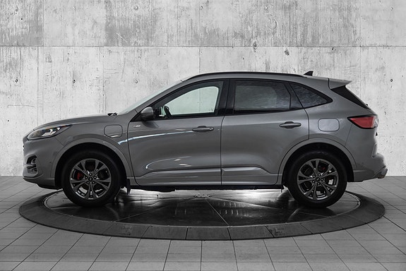 Ford Kuga 2 of 23
