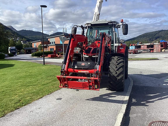 Massey Ferguson MF 5S.145 11 of 12