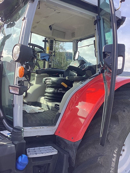 Massey Ferguson MF 5S.145 3 of 12