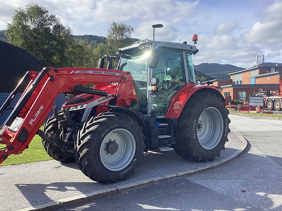 Massey Ferguson MF 5S.145 8 of 12