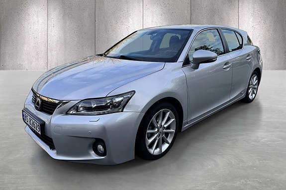 Lexus CT200h 3 of 22
