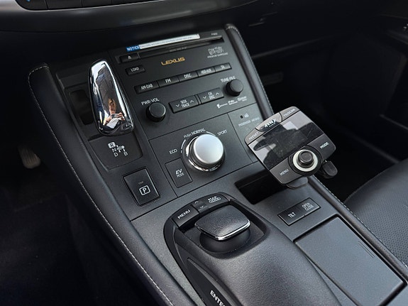 Lexus CT200h 17 of 22