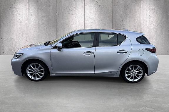 Lexus CT200h 4 of 22