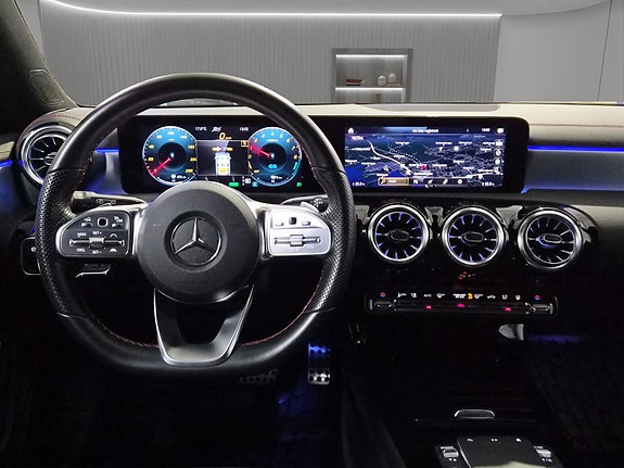 Mercedes-Benz CLA250 e 17 of 28