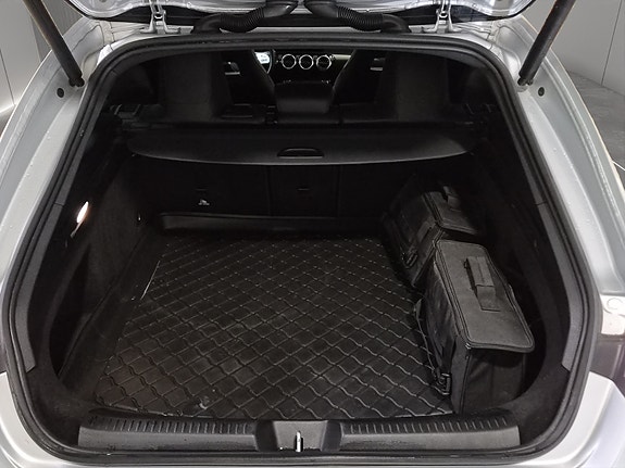 Mercedes-Benz CLA250 e 25 of 28